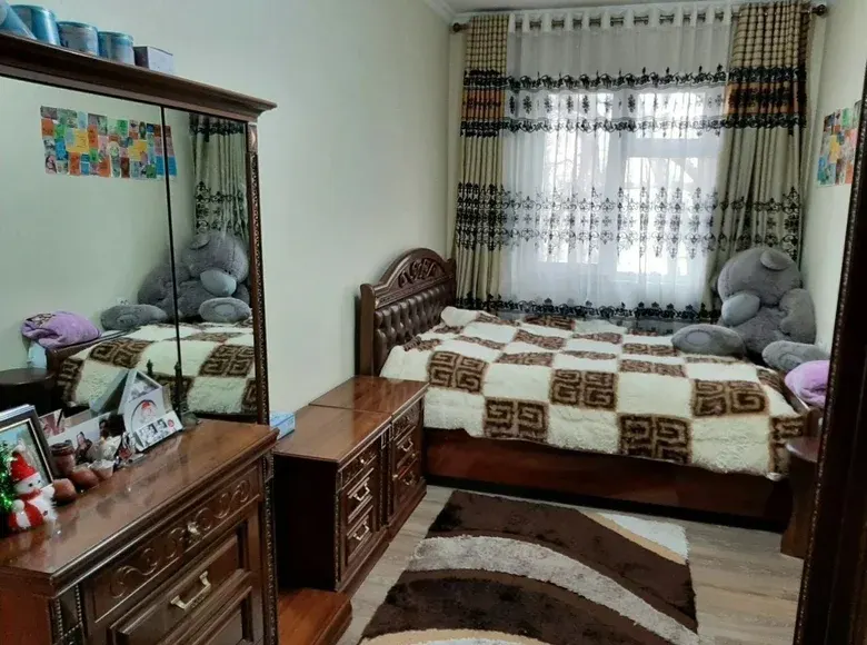 Продаётся 2-комнатная квартира, 52 м², 4/4 этаж — Чиланзарский район