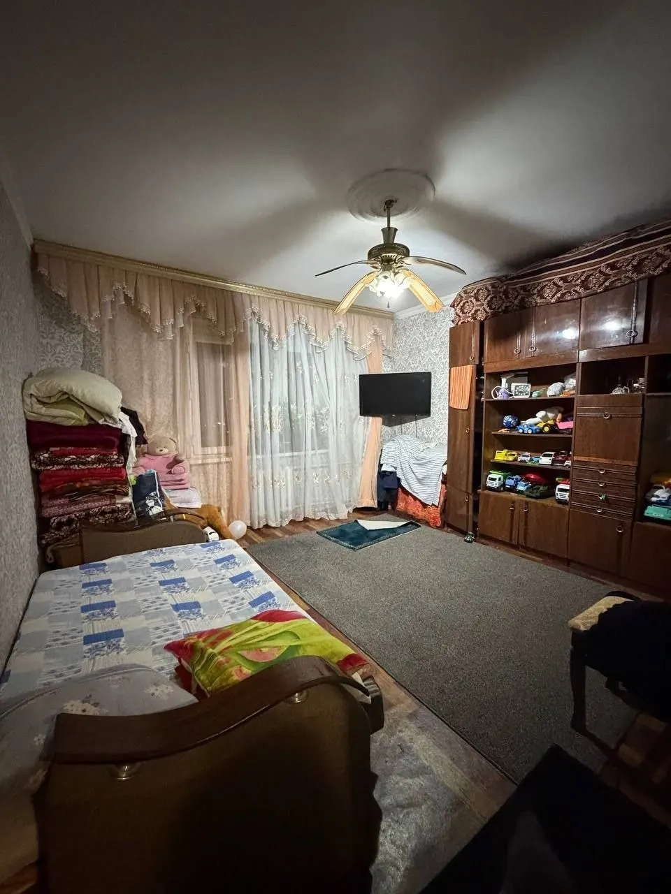 Продаётся 4-комнатная квартира, 100 м², 9/9 этаж — Сергелийский район