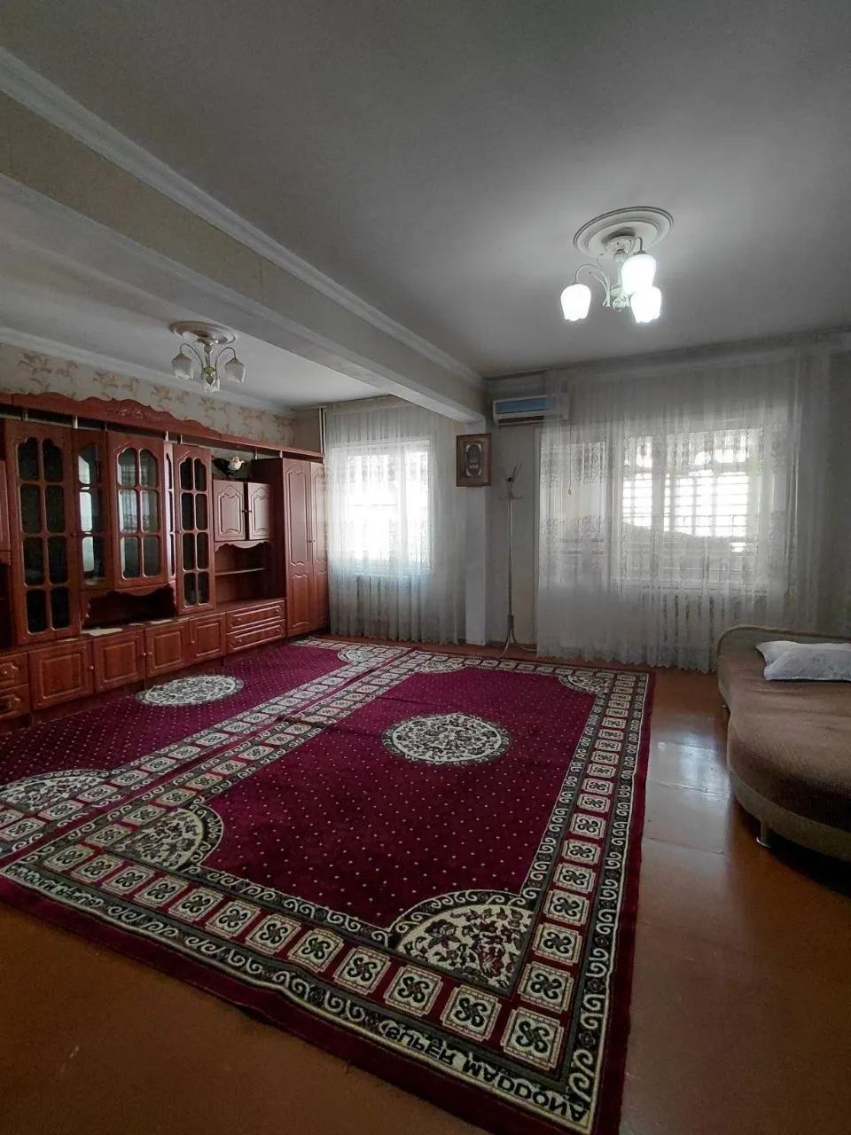 Ижарага берилади 3 хонали квартира, 90 м², 3/5 қават — Яккасарой тумани