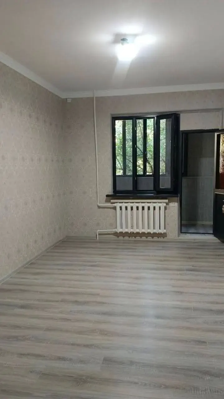 Сотилади 2 хонали квартира, 50 м², 1/4 қават — Янгиҳаёт тумани