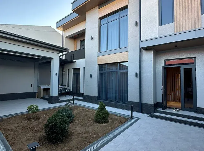 Sotiladi 6 xonali hovli uy, 3 sotix, 370 m² — Yashnobod tumani