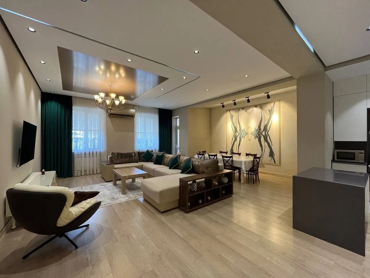 Ижарага берилади 3 хонали квартира, 156 м², 4/8 қават — Юнусобод тумани