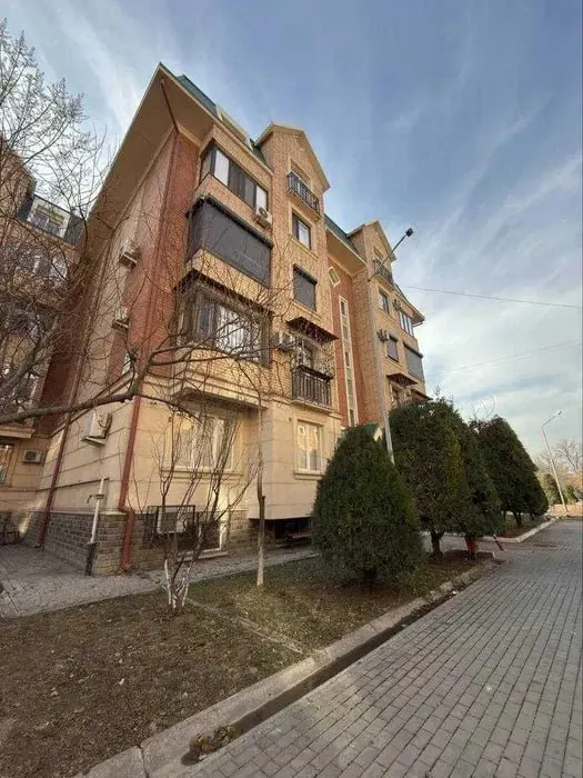 Продаётся 3-комнатная квартира, 112 м², 4/5 этаж — Яшнабадский район