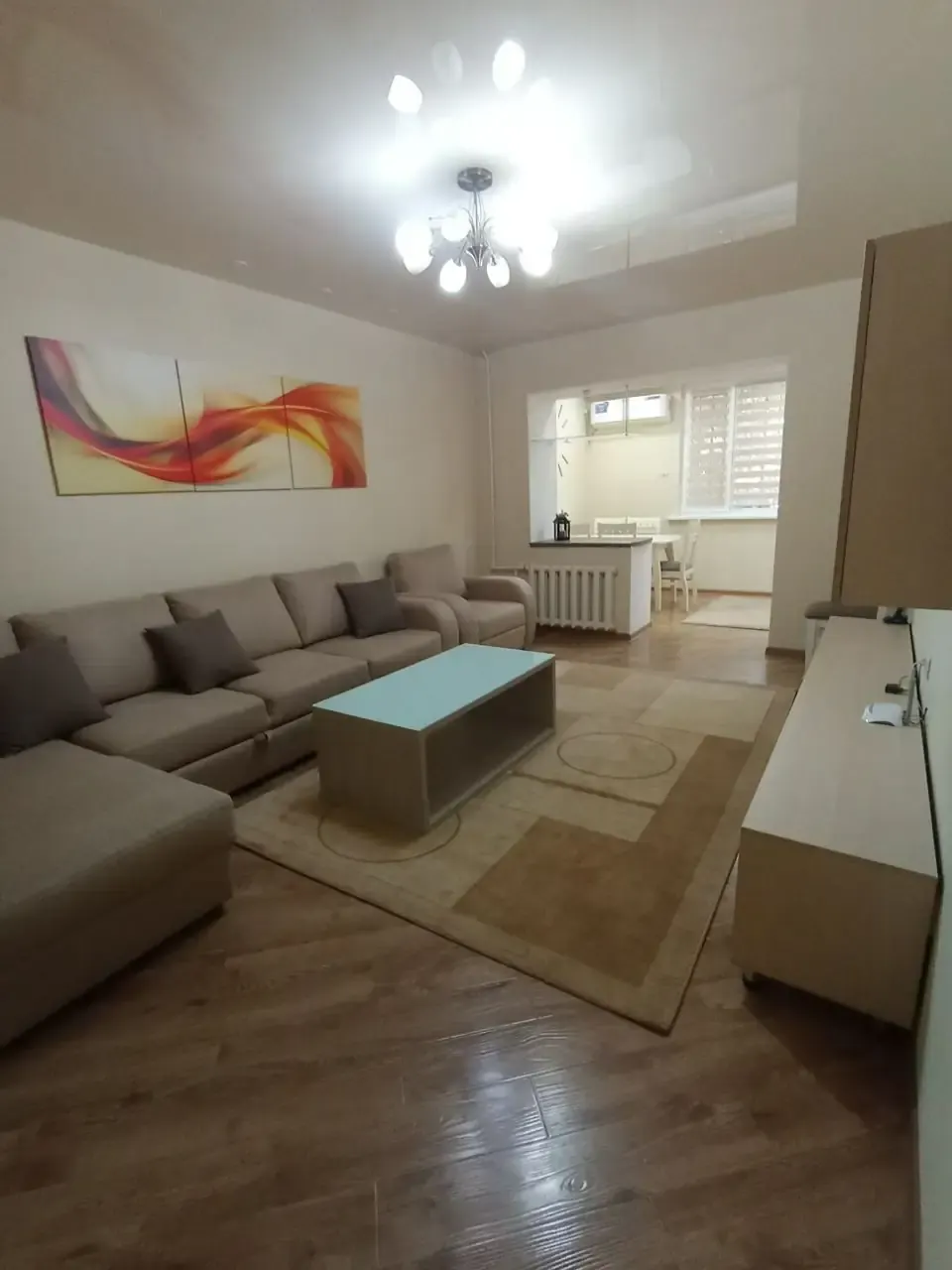Кунлик ижарага 3 хонали квартира, 86 м², 2/4 қават — Мирзо Улуғбек тумани