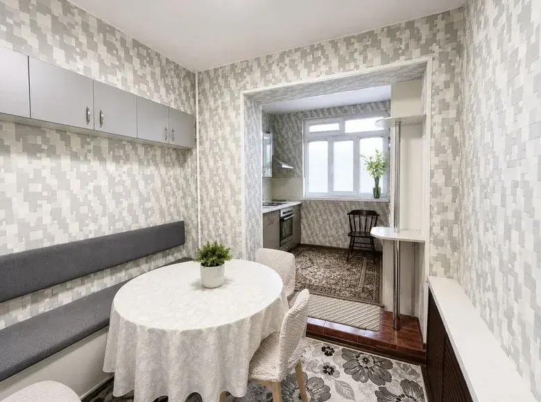 Сотилади 3 хонали квартира, 70 м², 2/4 қават — Чилонзор тумани
