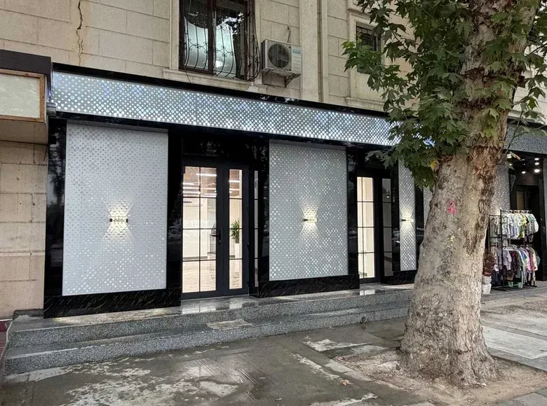 Продаётся коммерческое помещение, 72 м², 1/4 этаж — Яккасарайский район