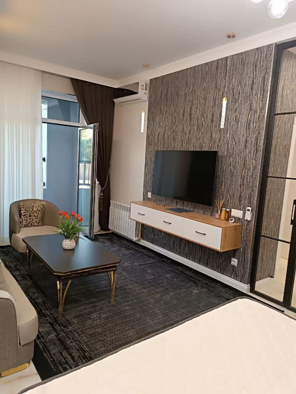 Сдаётся 1-комнатная квартира, 50 м², 2/12 этаж — Яккасарайский район