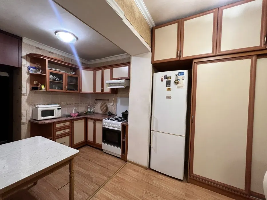 Сдаётся 4-комнатная квартира, 96 м², 4/4 этаж — Юнусабадский район