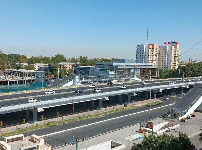Продаётся 4-комнатная квартира, 95 м², 7/9 этаж — Чиланзарский район