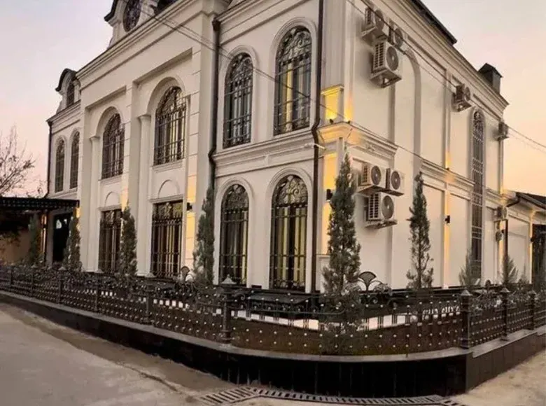 Продаётся 6-комнатный дом, 4 сот., 480 м² — Яккасарайский район