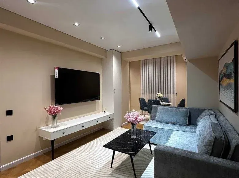 Продаётся 2-комнатная квартира, 55 м², 3/4 этаж — Юнусабадский район