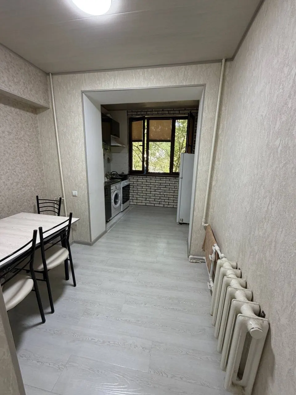 Продаётся 1-комнатная квартира, 40 м², 2/4 этаж — Юнусабадский район