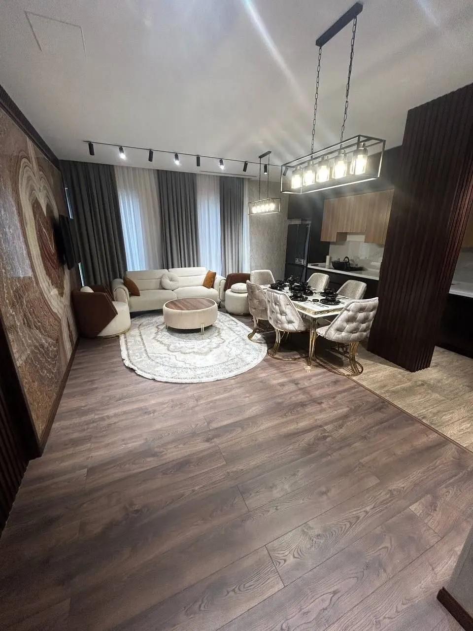 Сдаётся 4-комнатная квартира, 125 м², 4/12 этаж — Мирабадский район