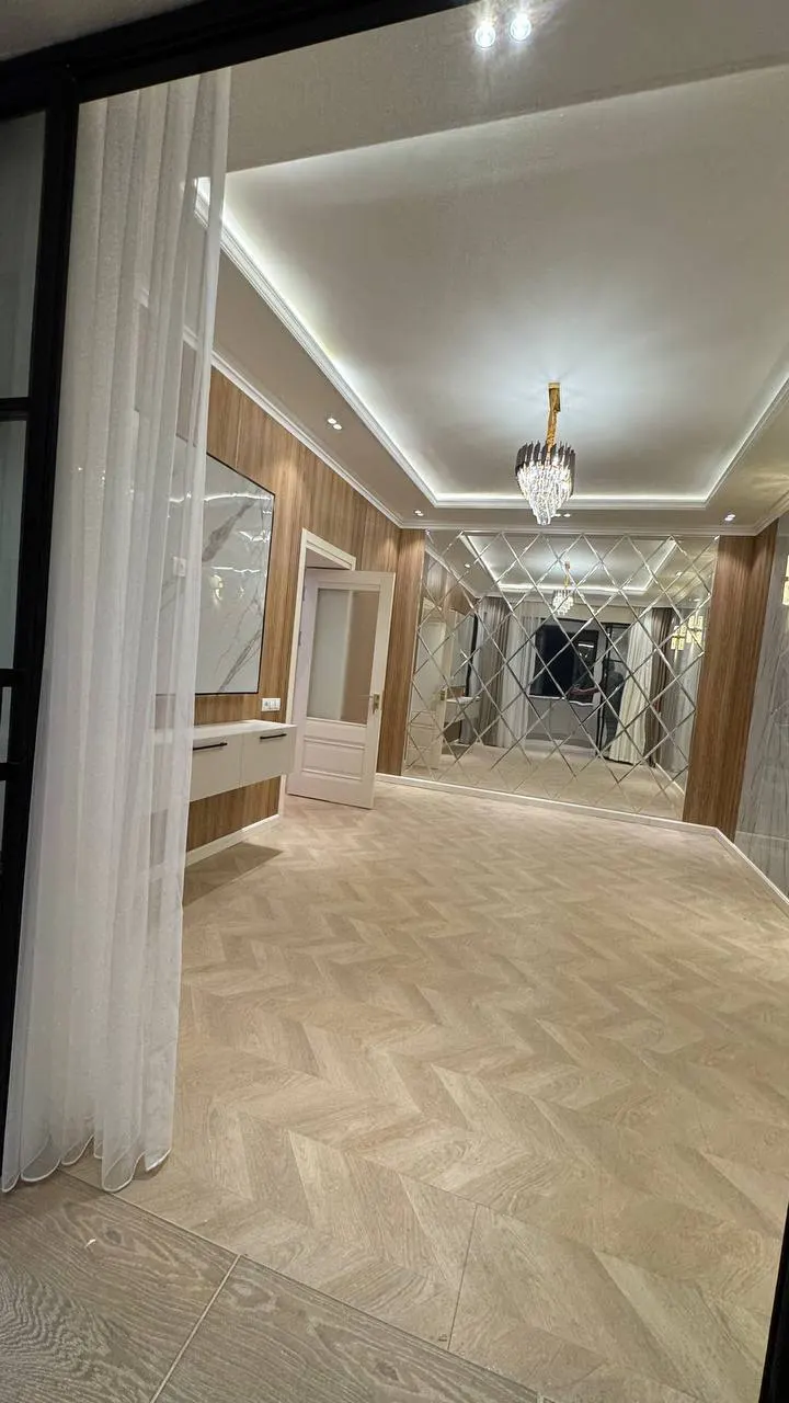 Продаётся 2-комнатная квартира, 60 м², 8/10 этаж — Юнусабадский район
