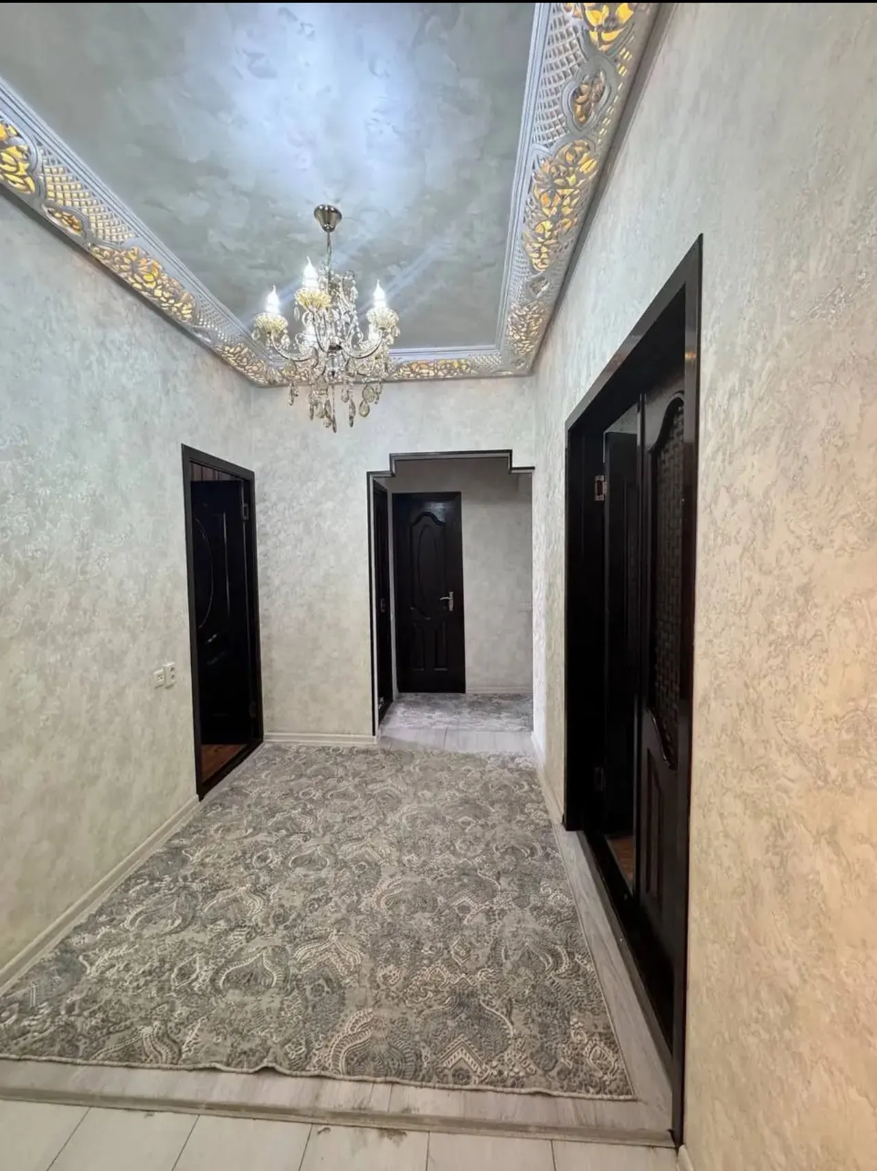 Продаётся 4-комнатная квартира, 92 м², 4/4 этаж — Шайхантахурский район