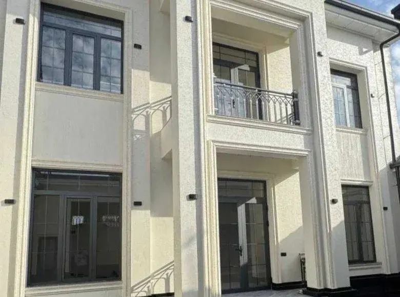 Сотилади 7 хонали ҳовли уй, 3.1 сотих, 470 м² — Яккасарой тумани