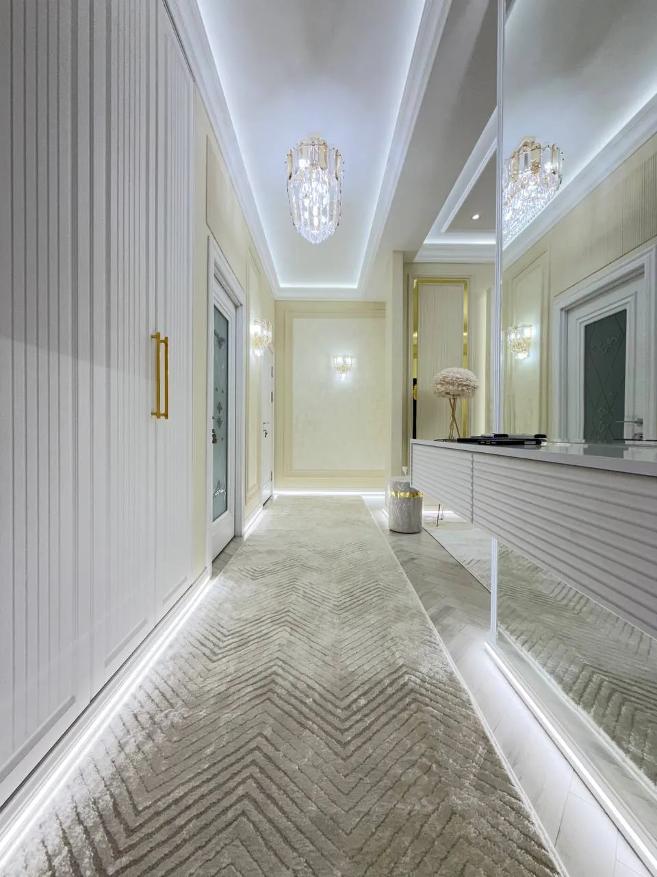 Сотилади 3 хонали квартира, 100 м², 4/8 қават — Яшнобод тумани