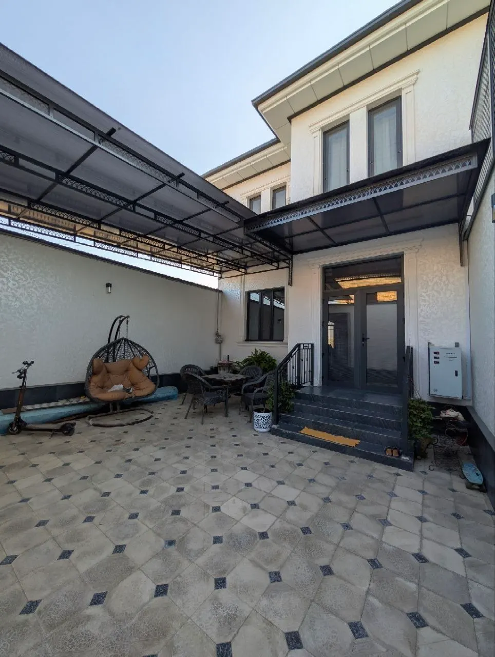 Sotiladi hovli uy, 1,3 sotix, 2 qavatli — Sergeli tumani
