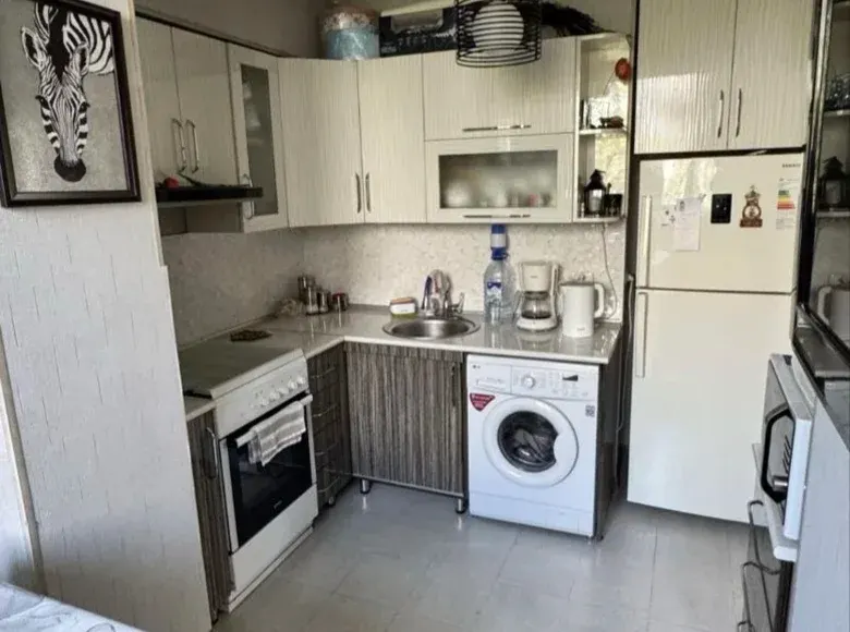 Продаётся 1-комнатная квартира, 42 м², 2/4 этаж — Мирзо-Улугбекский район