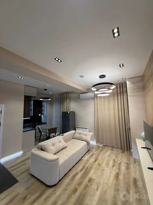 Ижарага берилади студия квартира, 60 м², 2/8 қават — Мирзо Улуғбек тумани