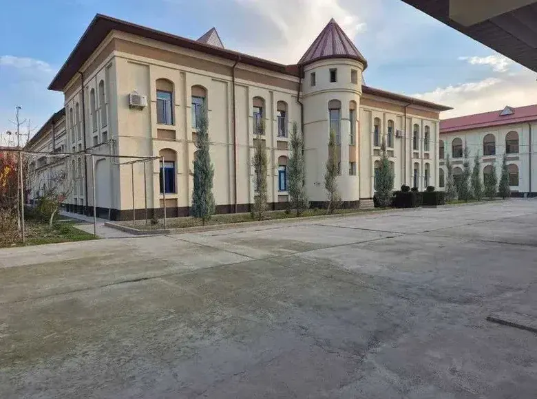 Сотилади тижорат биноси, 2643 м², 1/2 қават — Тошкент тумани