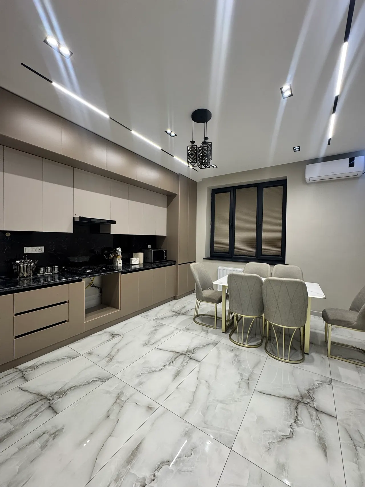 Ijaraga beriladi 4 xonali kvartira, 122 m², 7/10 qavat — Yakkasaroy tumani