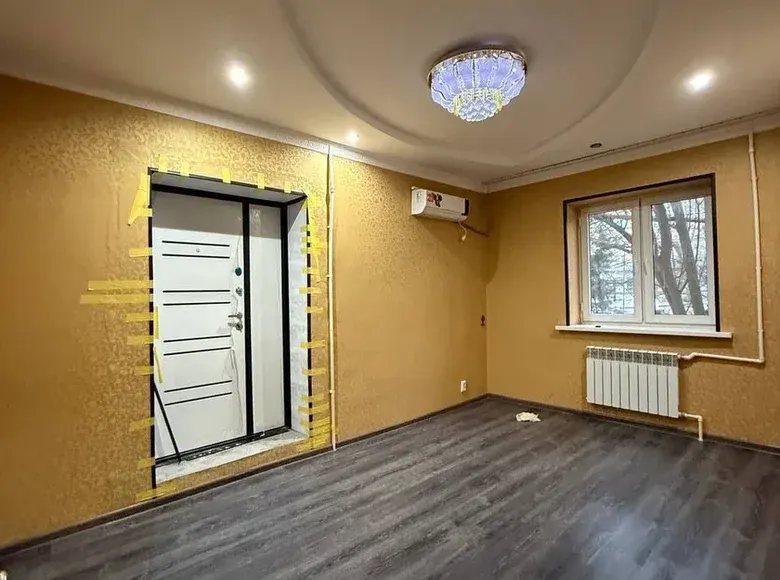 Сотилади 2 хонали квартира, 50 м², 1/5 қават — Қибрай тумани