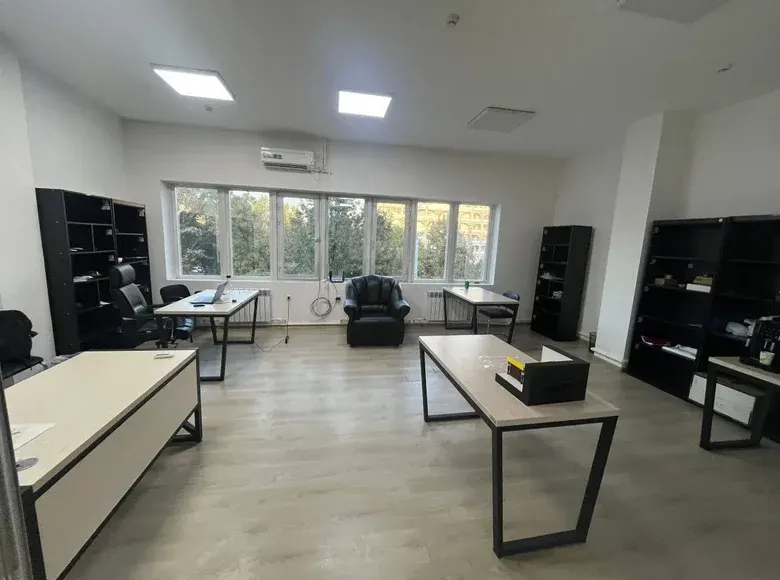 Ижарага берилади офис, 100 м², 3/4 қават — Миробод тумани