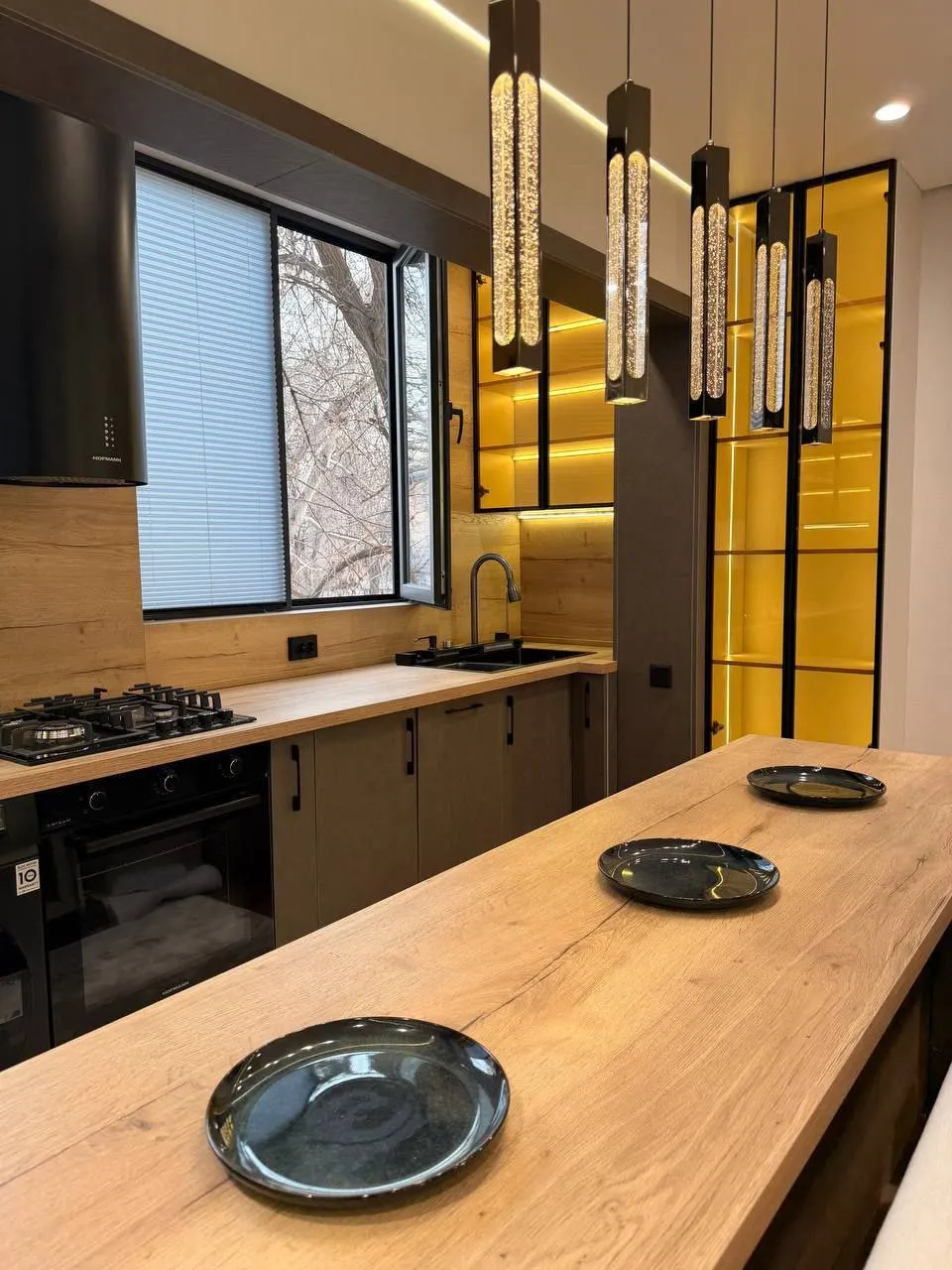 Продаётся 2-комнатная квартира, 65 м², 3/4 этаж — Мирабадский район