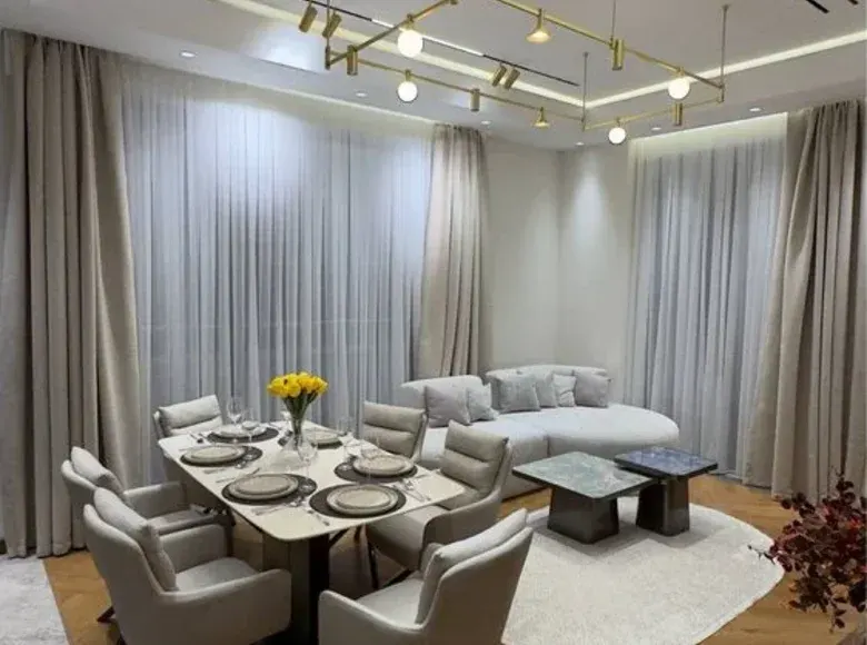 Sotiladi 4 xonali kvartira, 104 m², 4/14 qavat — Mirobod tumani