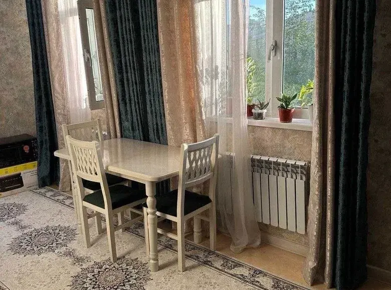 Sotiladi 4 xonali kvartira, 97 m², 4/5 qavat — Yakkasaroy tumani
