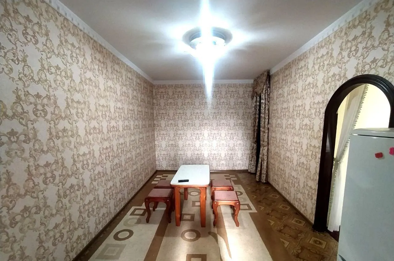 Сотилади 2 хонали квартира, 46 м², 4/4 қават — Мирзо Улуғбек тумани