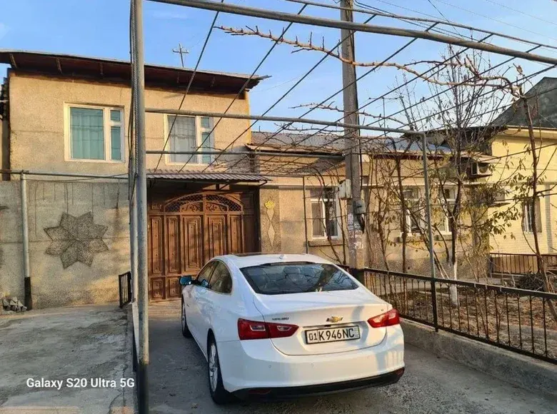 Сотилади 11 хонали ҳовли уй, 250 м² — Яккасарой тумани