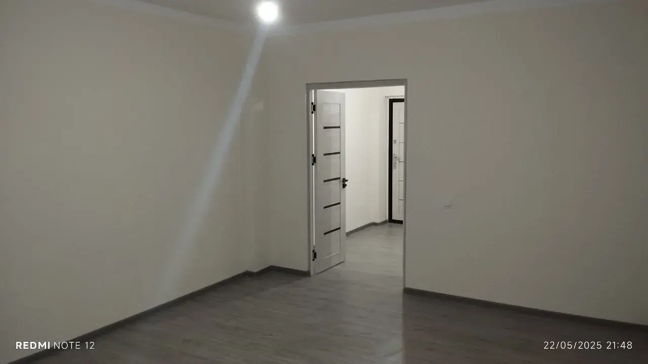 Сотилади 2 хонали квартира, 62,3 м², 7/9 қават — Гулистон шаҳри