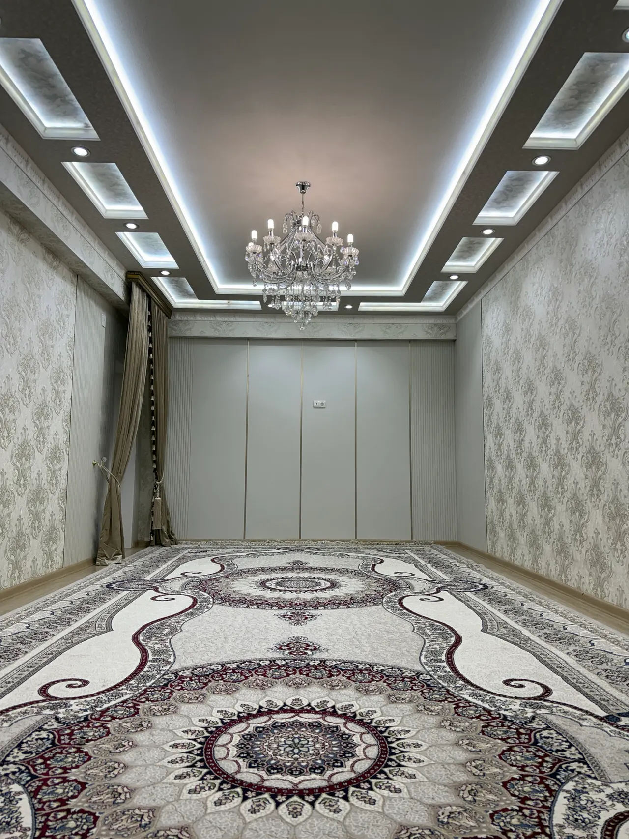 Sotiladi 3 xonali kvartira, 105 m², 7/9 qavat — Sergeli tumani