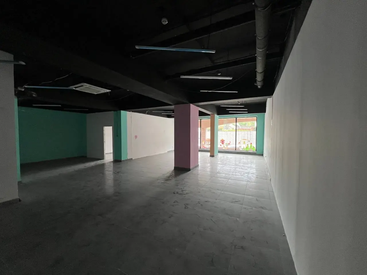 Ижарага берилади тижорат биноси, 700 м² — Яккасарой тумани