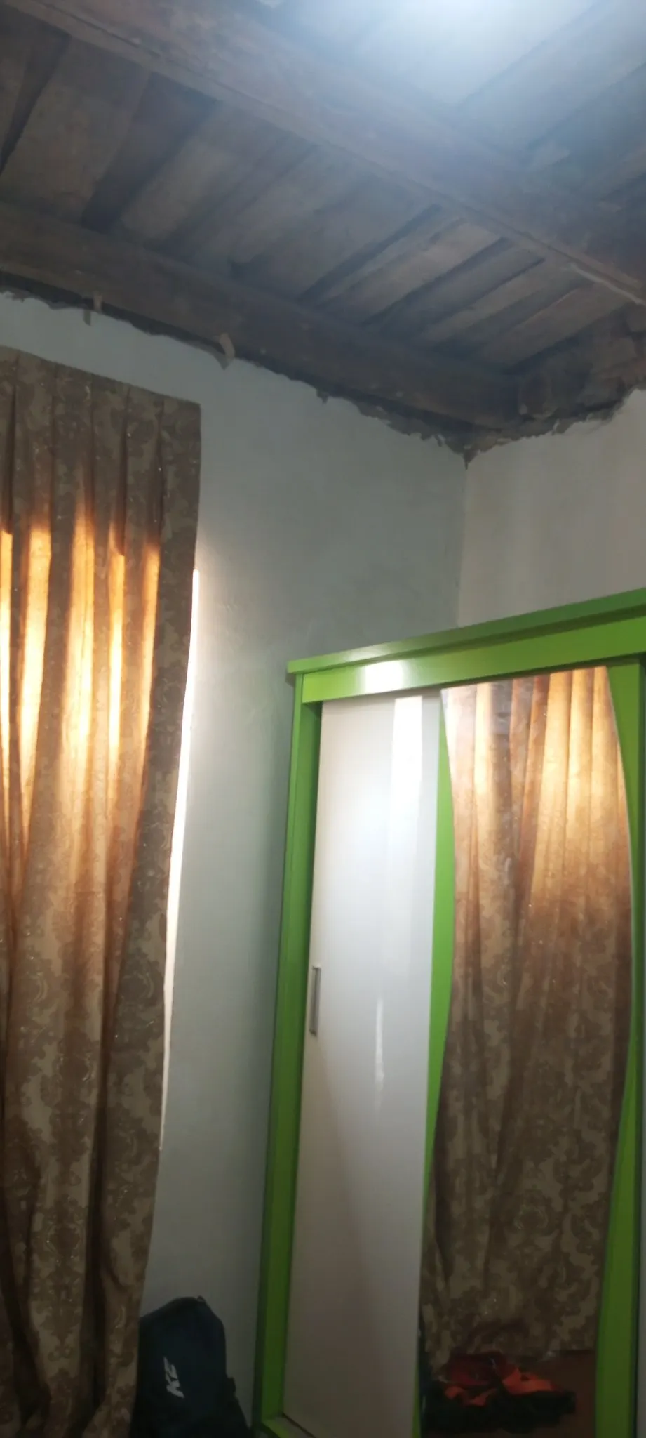 Sotiladi 4 xonali hovli uy, 2,5 sotix, 1 qavatli — Qibray tumani
