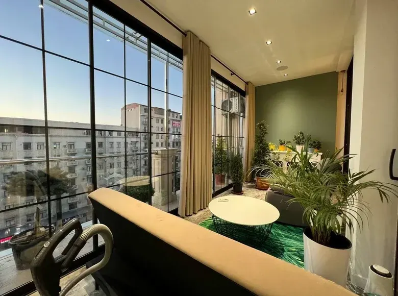 Сотилади 3 хонали квартира, 125 м², 8/8 қават — Мирзо Улуғбек тумани