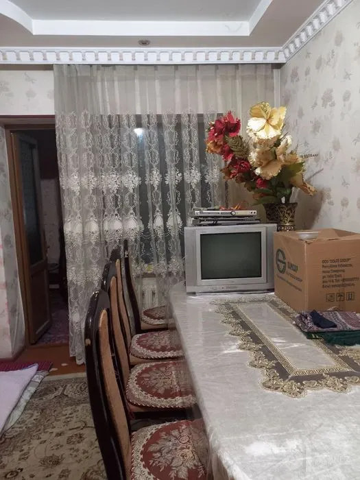 Сдаётся 4-комнатная квартира, 78 м², 1/4 этаж — Юнусабадский район