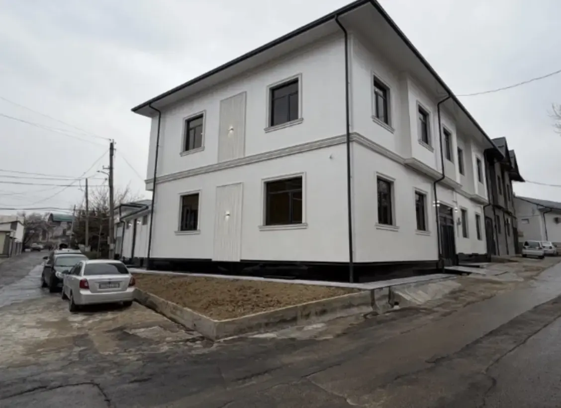 Sotiladi 7 xonali hovli uy, 2,6 sotix, 2 qavatli — Yunusobod tumani