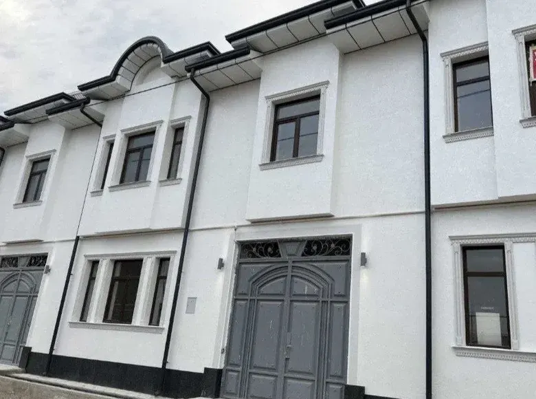 Sotiladi 6 xonali hovli uy, 1.7 sotix, 170 m² — Sergeli tumani
