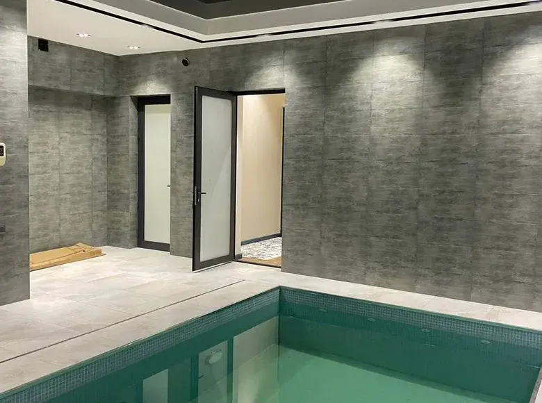 Sotiladi 8 xonali hovli uy, 2.5 sotix, 348 m², 2/2 qavat — Mirzo Ulugʻbek tumani