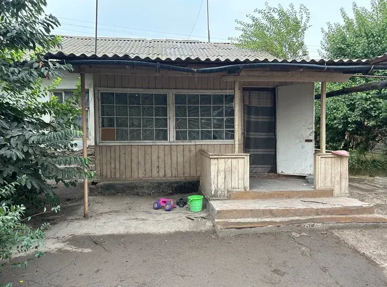 Sotiladi 3 xonali hovli uy, 12.2 sotix, 216 m² — Quyichirchiq tumani