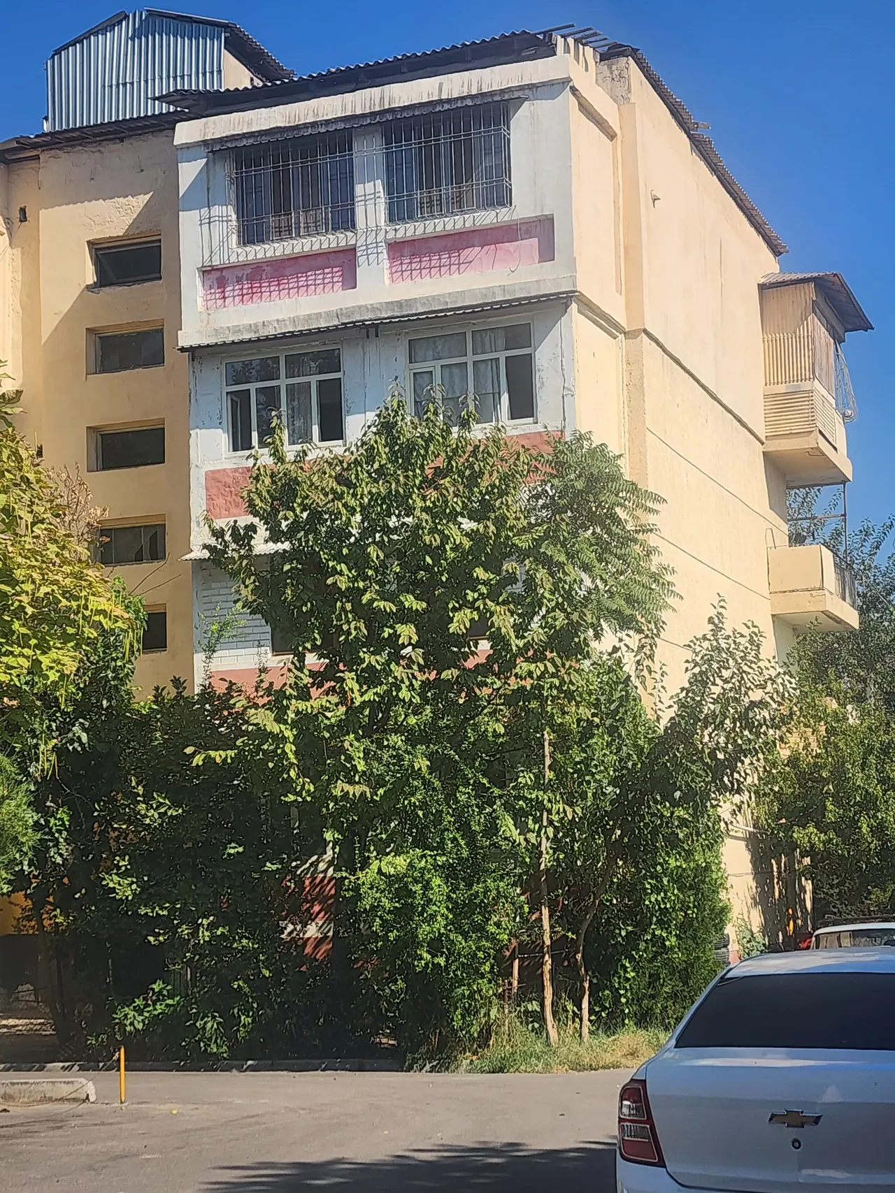 Сотилади 4 хонали квартира, 91 м², 2/4 қават — Юнусобод тумани
