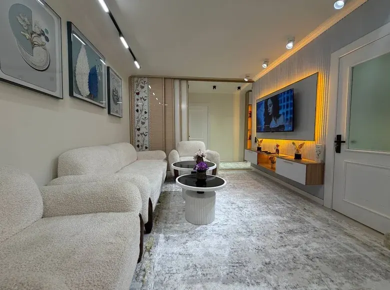 Продаётся 3-комнатная квартира, 54 м², 1/3 этаж — Шайхантахурский район