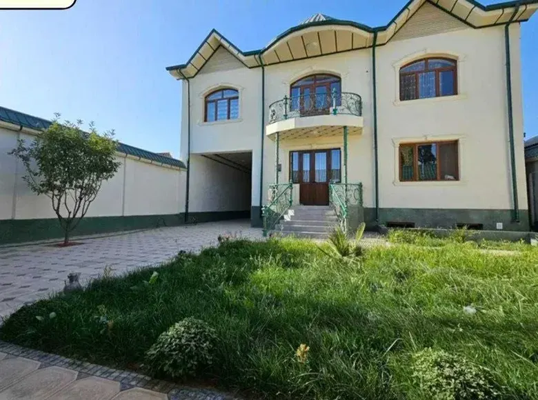 Сотилади 5 хонали ҳовли уй, 4.2 сотих, 320 м² — Янги Тошкент тумани