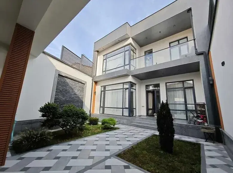 Sotiladi 7 xonali hovli uy, 1.5 sotix, 400 m² — Mirzo Ulugʻbek tumani
