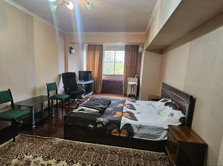 Продаётся 1-комнатная квартира, 45 м², 4/4 этаж — Юнусабадский район