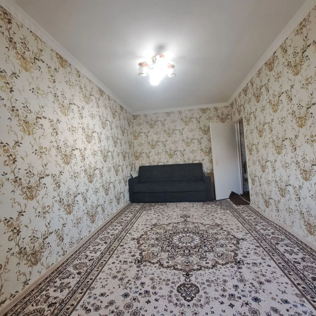 Sotiladi 1 xonali kvartira, 55 m², 2/5 qavat — Navoiy shahri