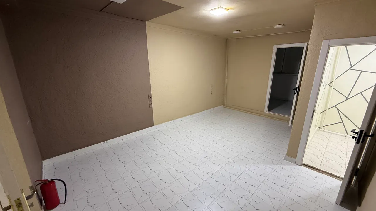 Ижарага берилади офис, 50 м², 1/5 қават — Мирзо Улуғбек тумани